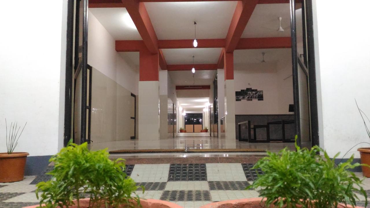 Dhoni Castle Hotel Palakkad Zewnętrze zdjęcie